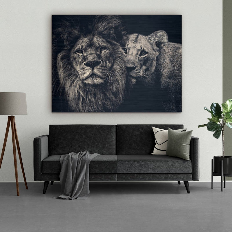 Lion couple op geborsteld aluminium leeuwen schilderij voor een industrieel interieur