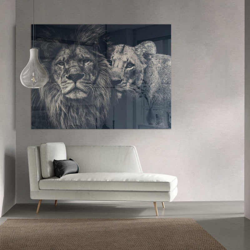 Lion couple op plexiglas leeuwen schilderij in een chique interieur
