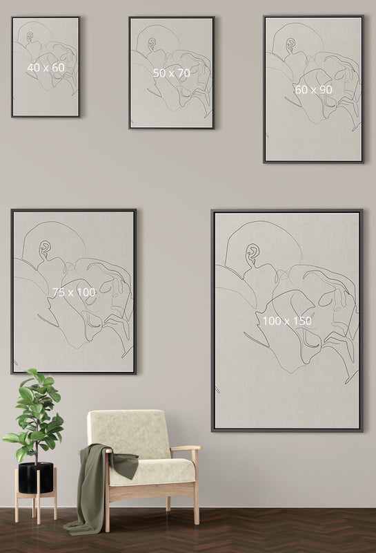 Zoek jij een groot schilderij woonkamer? Op deze foto zie je hoe een beige print er op een canvas met een bak lijst uit ziet