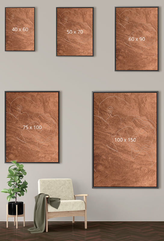 Zoek jij een groot schilderij woonkamer? Op deze foto zie je hoe een beige print er op een canvas met een bak lijst uit ziet