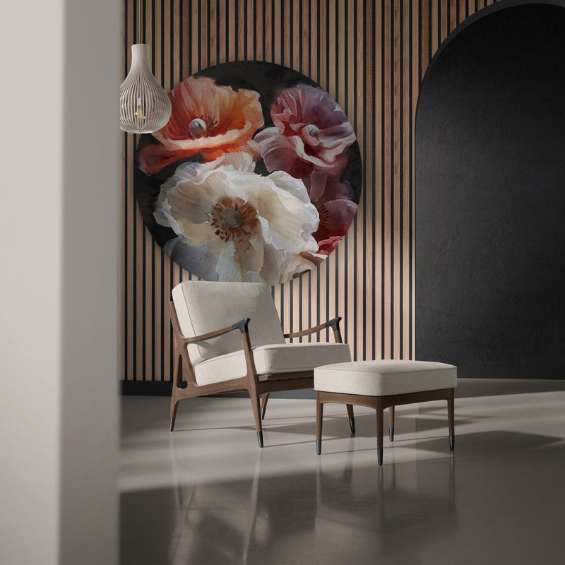 Klaprozen wandcirkel, Ronde wanddecoratie 'Klaprozen onder het maanlicht' – sfeervol kunstwerk in cirkelvorm met warme bloemkleuren tegen een donkere achtergrond