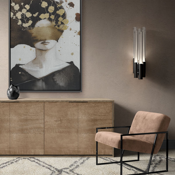 Secrets, het prachtige vrouwen schilderij met bladgoud, bloemen en zwart wit en rode details. 