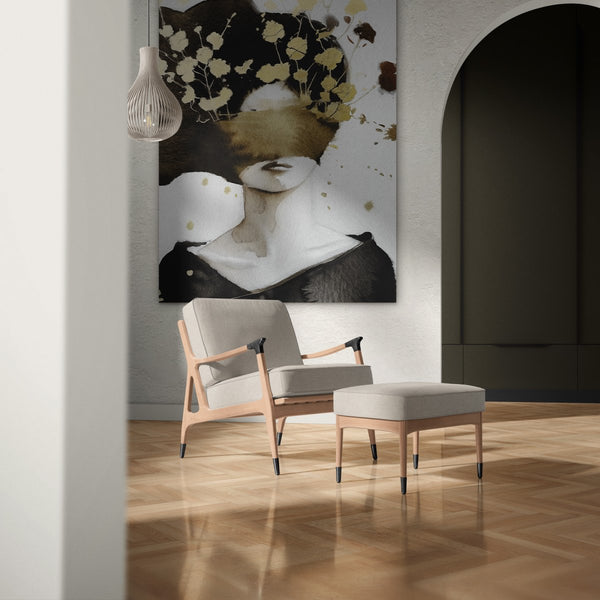 Het zwart wit schilderij met bladgoud blindoek en enkele gouden en rode bloemen zie je hier in groot formaat aan de muur hangen. De kunst aan de muur kent een elegante uitstraling! 