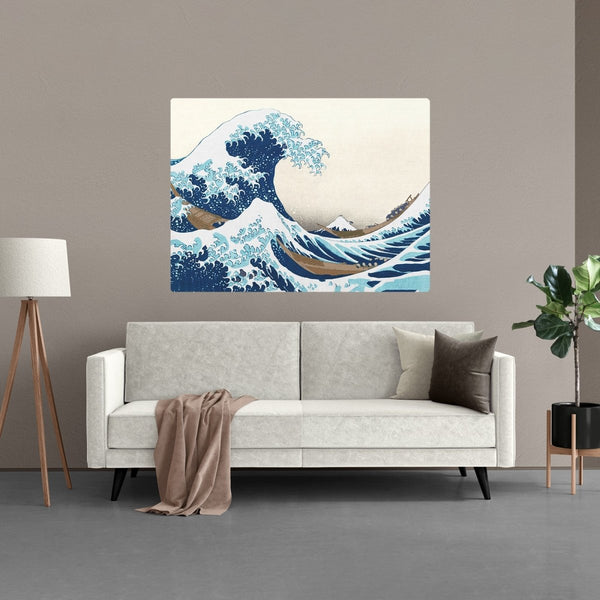 japanse schilderijen zoals deze Hoge golf op canvas zie je hier in een Japandi woonkamer boven de bank hangen, échte japandi schilderij