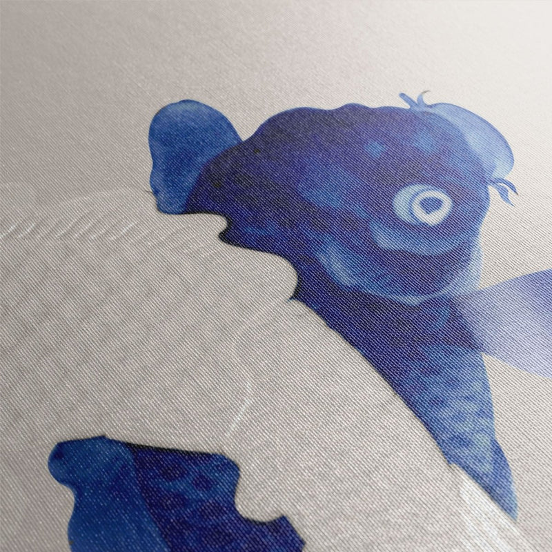 Hier zie je het canvasschilderij met delfts blauwe karpers van dichtbij.