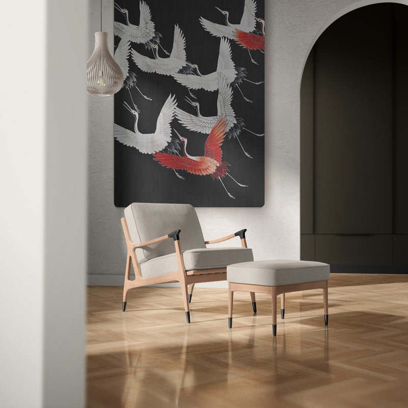 Groot canvas schilderij japandi stijl in de woonkamer tegen een witte wand. 